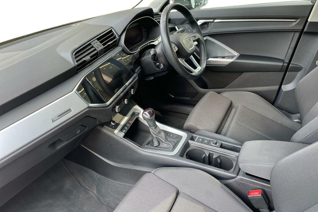 Audi Q3 Audi Q3 Sportback Sport 35 Tfsi 150 Ps S Tronic DC23RVE Grey #2