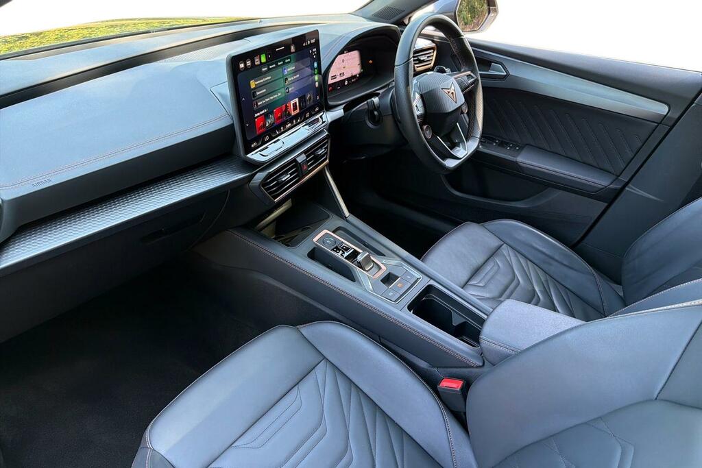 Cupra Leon Cupra Leon Vz2 2.0 Tsi 300 7-Speed Black #2