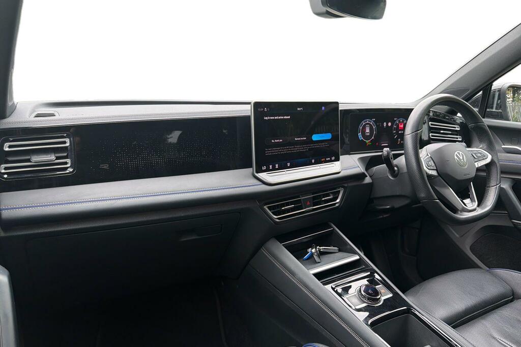 Volkswagen Tiguan Volkswagen Tiguan Estate 1.5 Etsi 150 R-line D KR24WXU Black #2