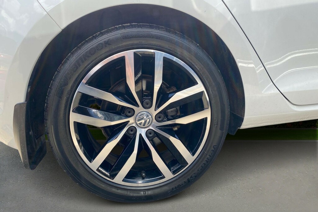 Volkswagen Golf Volkswagen Golf 1.4 Tsi Bluemotion Tech Match Edit AJ65PZD White #5