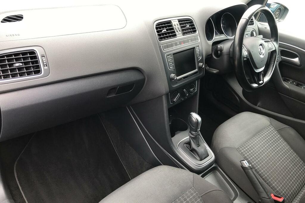 Volkswagen Polo Match Edition Tsi Black #2