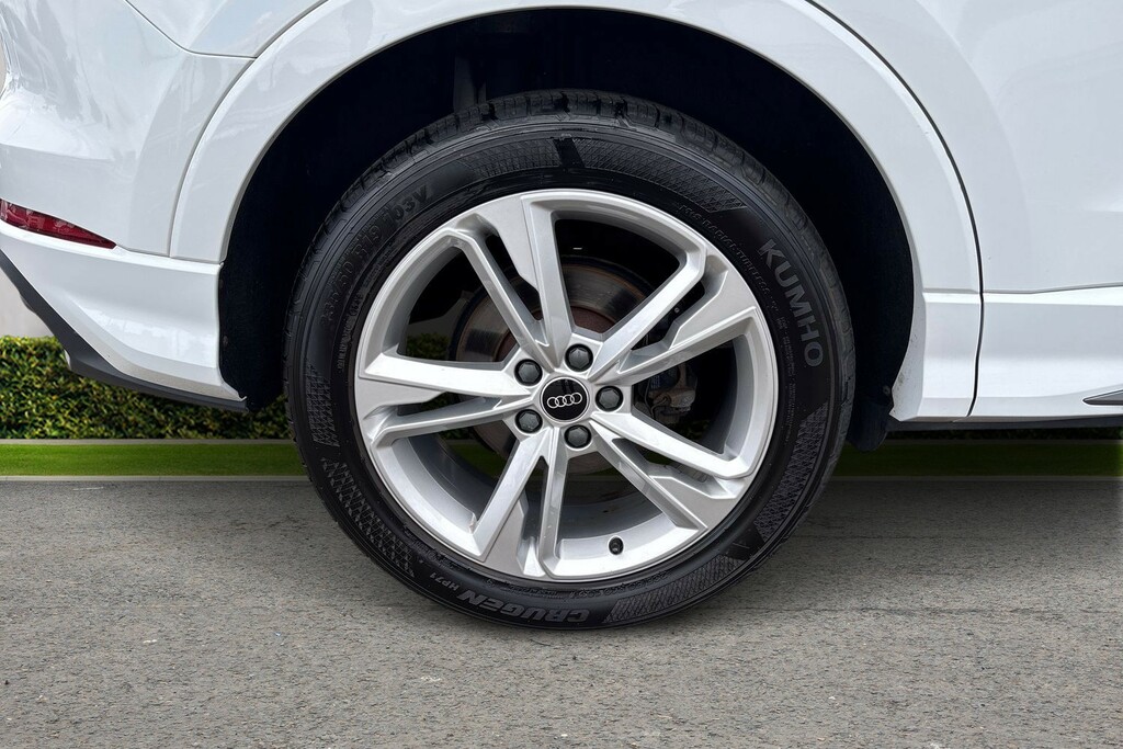 Audi Q3 Audi Q3 S Line 35 Tdi 150 Ps S Tronic GF23LDE White #5