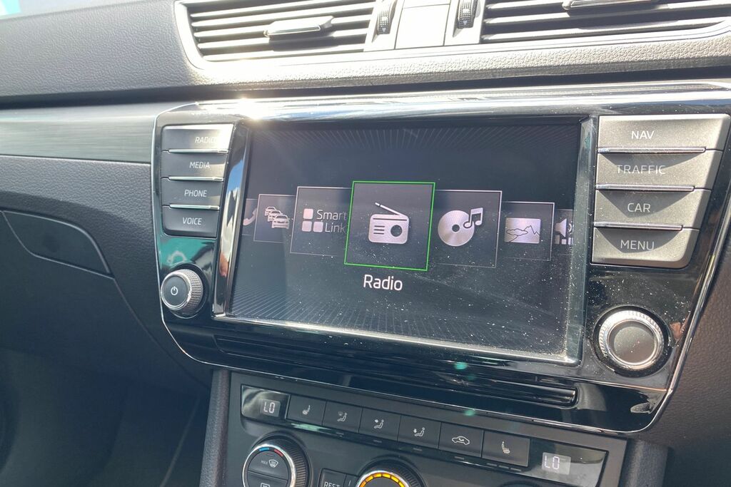 Skoda Superb 2.0 Outdoor Plus Tdi Cr 139 Bhp Grey #17