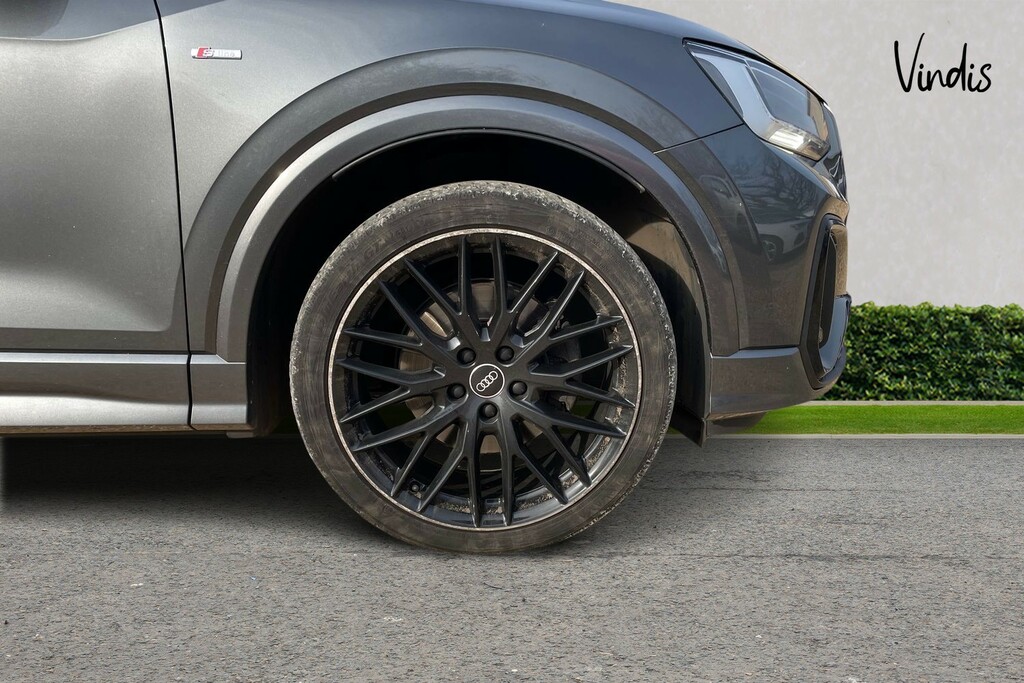 Audi Q2 Audi Q2 Black Edition 35 Tfsi 150 Ps S Tronic Blue #5