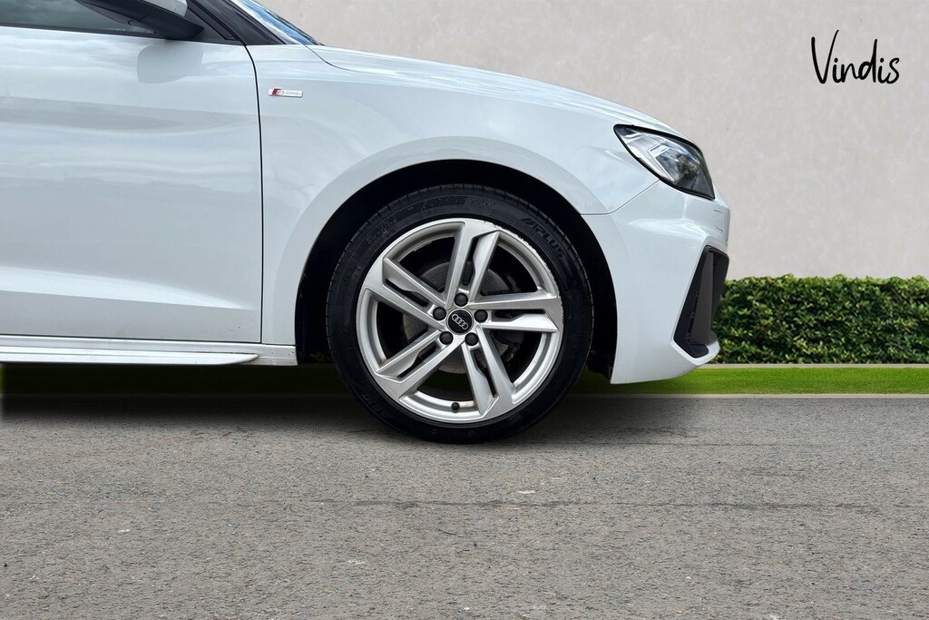 Audi A1 Audi A1 Sportback S Line 30 Tfsi 110 Ps 6-Speed White #5