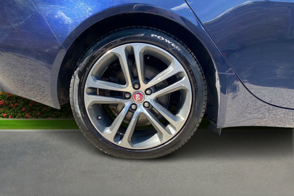 Jaguar XE Jaguar Xe 2.0D Portfolio Saloon Eu AE66WFC Blue #5