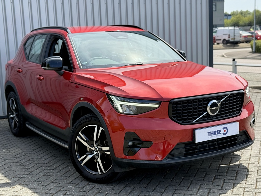 Volvo XC40 Volvo Xc40 B4 Mhev Awd Red