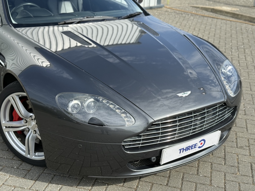 Aston Martin Vantage Aston Martin Vantage V8 Silver #6