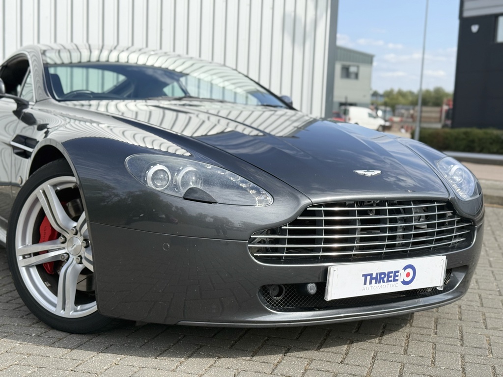 Aston Martin Vantage Aston Martin Vantage V8 Silver #3