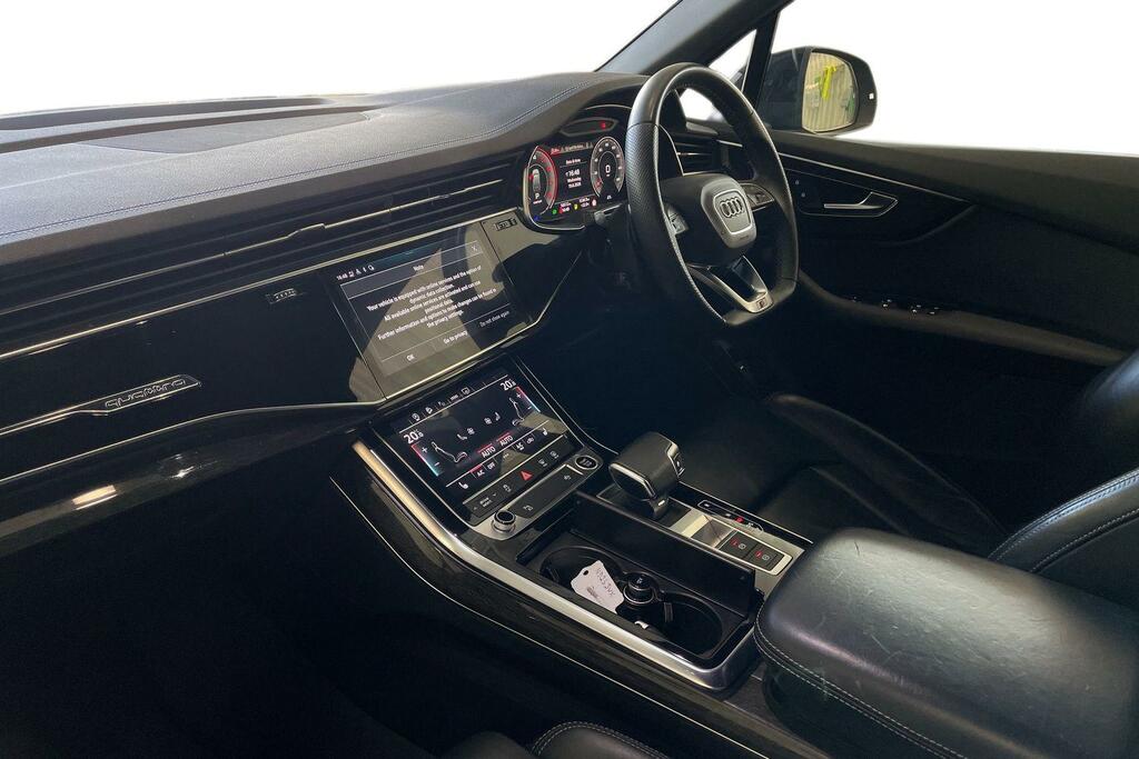 Audi Q7 Audi Q7 Black Edition 55 Tfsi Quattro 340 Ps Tiptr Black #2