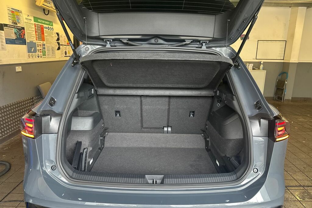 Volkswagen Tiguan Volkswagen Tiguan R-line 1.5 Etsi 150Ps 7-Speed Ds Grey #6