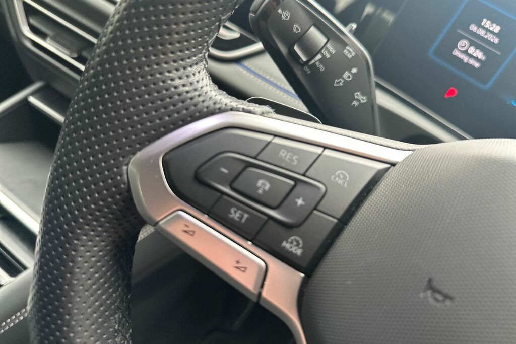 Volkswagen Tiguan R-line Edition Black #25