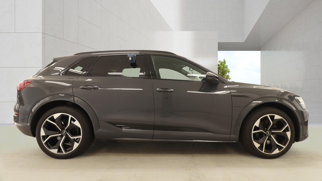Audi Q8 e tron 300Kw 55 Qtro 114Kwh Sport Tech Pro 22Kw Black #15