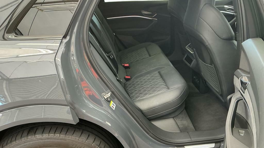 Audi Q8 e tron 300Kw 55 Qtro 114Kwh Sport Tech Pro 22Kw Black #8
