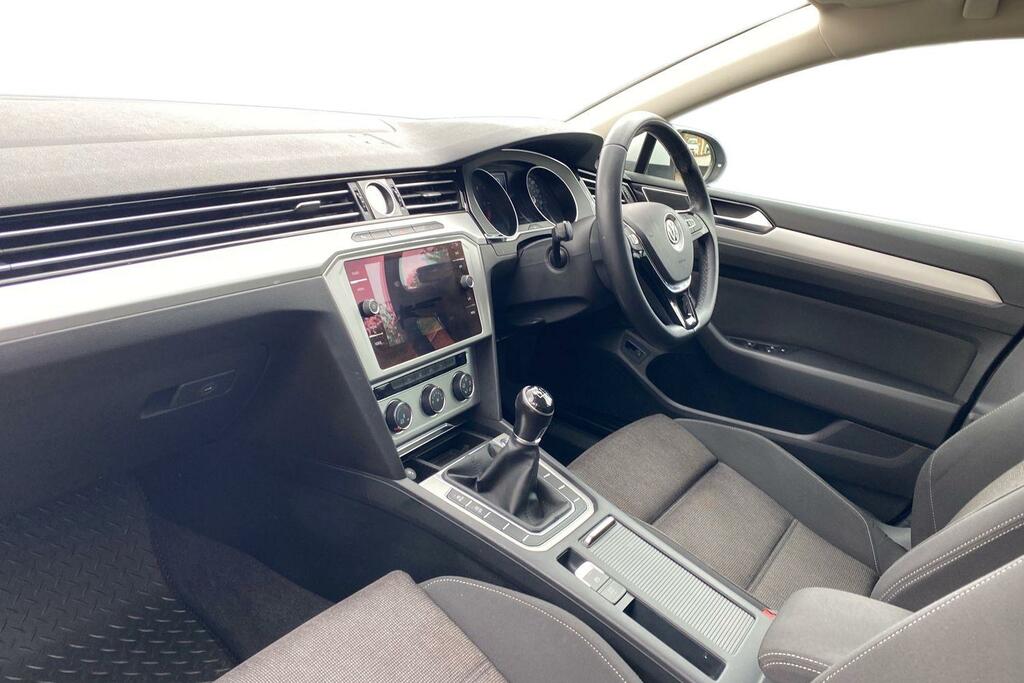 Volkswagen Passat Volkswagen Passat Se Business Tdi Bmt White #2