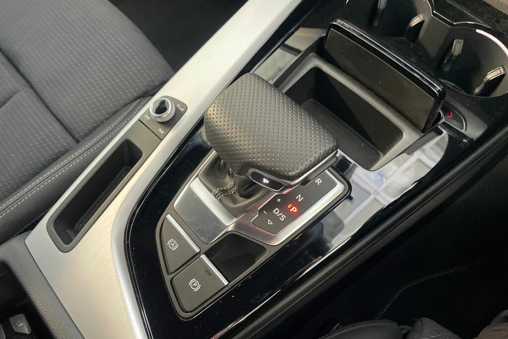 Audi A4 2.0 Tfsi 35 S Line Saloon S Tronic Euro White #11