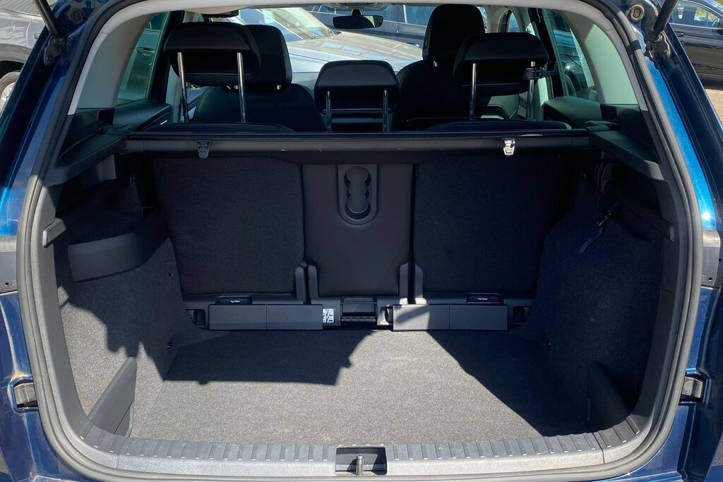 Skoda Karoq 1.5 Tsi Act Se Drive Suv Dsg Silver #9