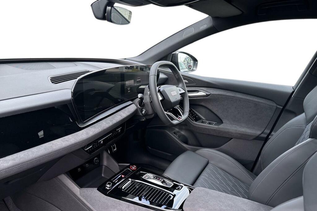 Audi Q6 E-Tron Audi Q6 E-tron Sq6 Suv Black Edition E-tron 360,00 KJ26HSY Black #2
