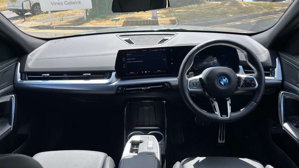 BMW iX2 20 66.5Kwh M Sport Edrive 11Kw Charger Black #4