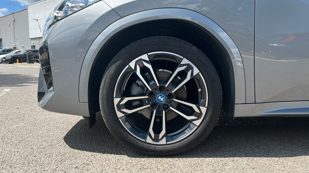BMW iX2 20 66.5Kwh M Sport Edrive 11Kw Charger Black #14