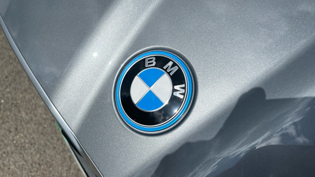 BMW iX2 20 66.5Kwh M Sport Edrive 11Kw Charger Black #38