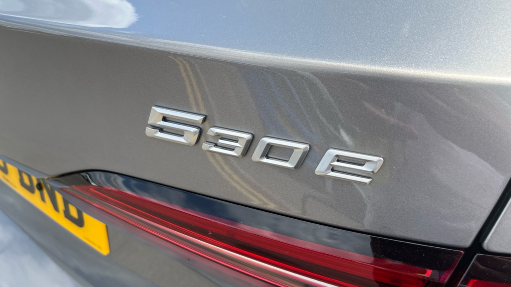 BMW 5 Series 530E M Sport Pro 2025 Black #27