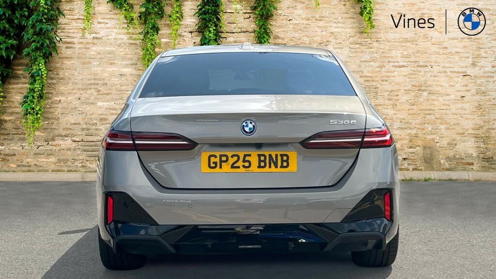 BMW 5 Series 530E M Sport Pro 2025 Black #15