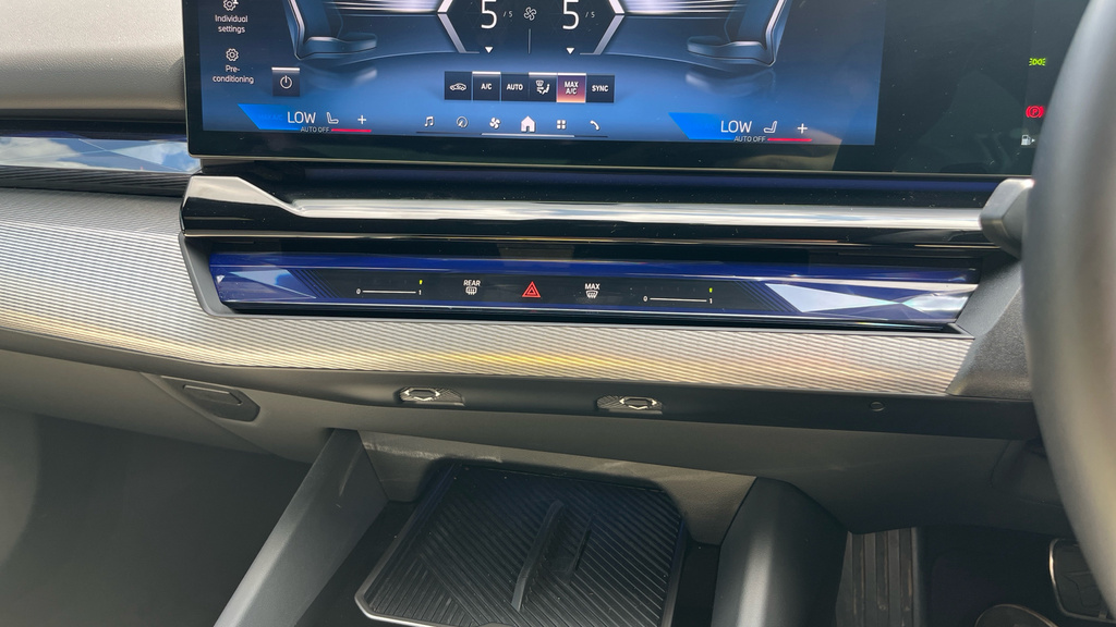 BMW 5 Series 530E M Sport Pro 2025 Black #50