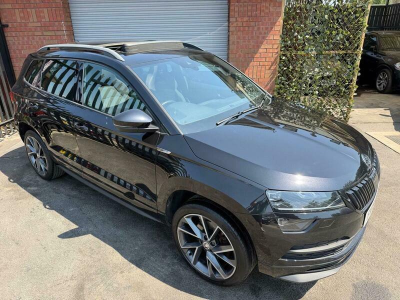 Skoda Karoq 2.0 Tsi Sportline Dsg FV19ZZC Black #2