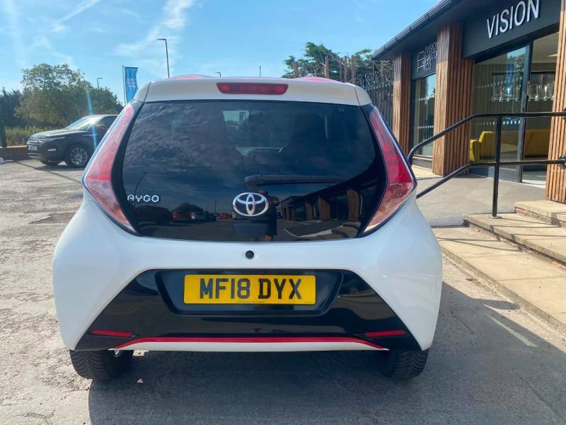 Toyota Aygo 1.0 Vvt-i X-press White #5