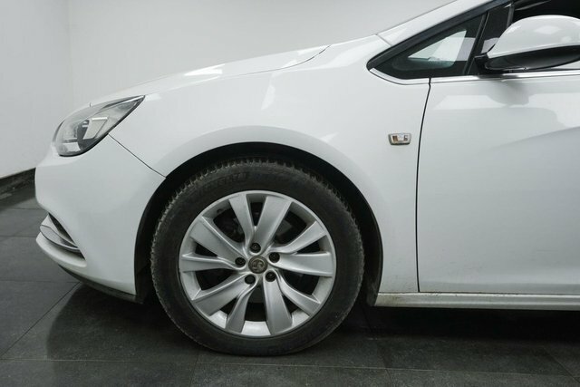 Vauxhall Cascada 1.4T Se Euro 5 S S White #5
