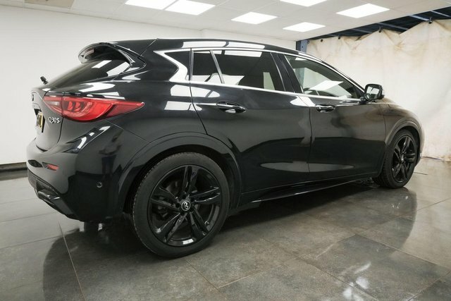 Infiniti Q30 2.2D Sport Dct Awd Euro 6 S S Black #3