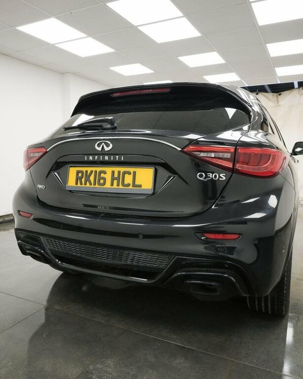 Infiniti Q30 2.2D Sport Dct Awd Euro 6 S S Black #4
