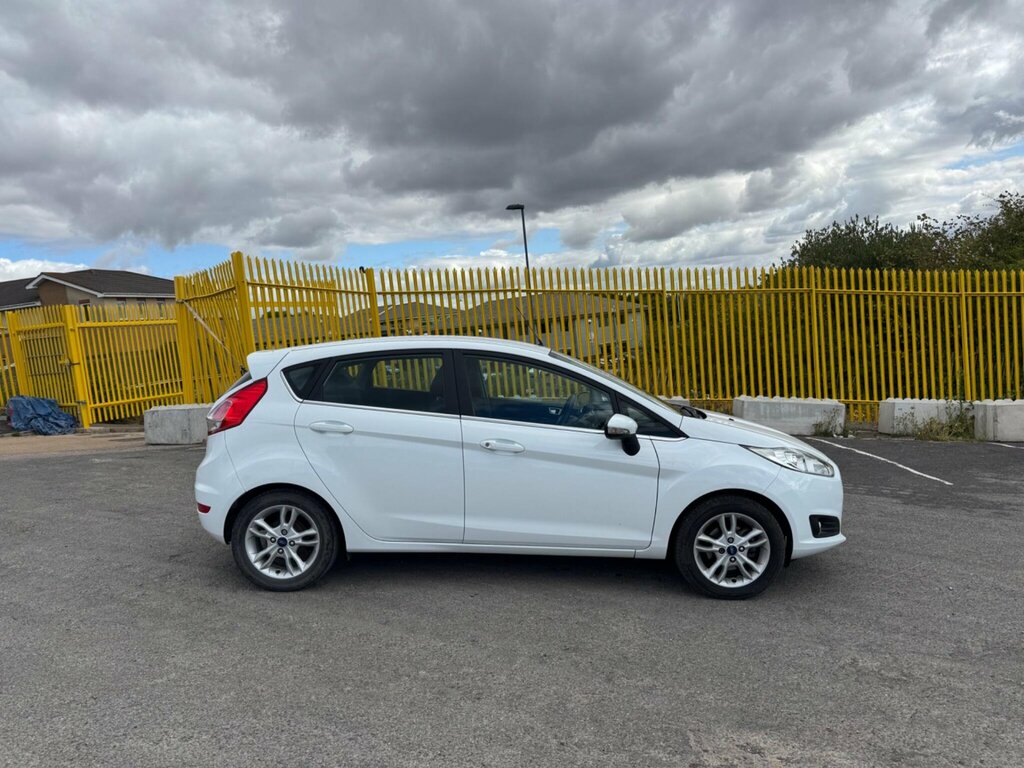 Ford Fiesta 1.0T Ecoboost Zetec Euro 5 Ss AO14ZHH White #5