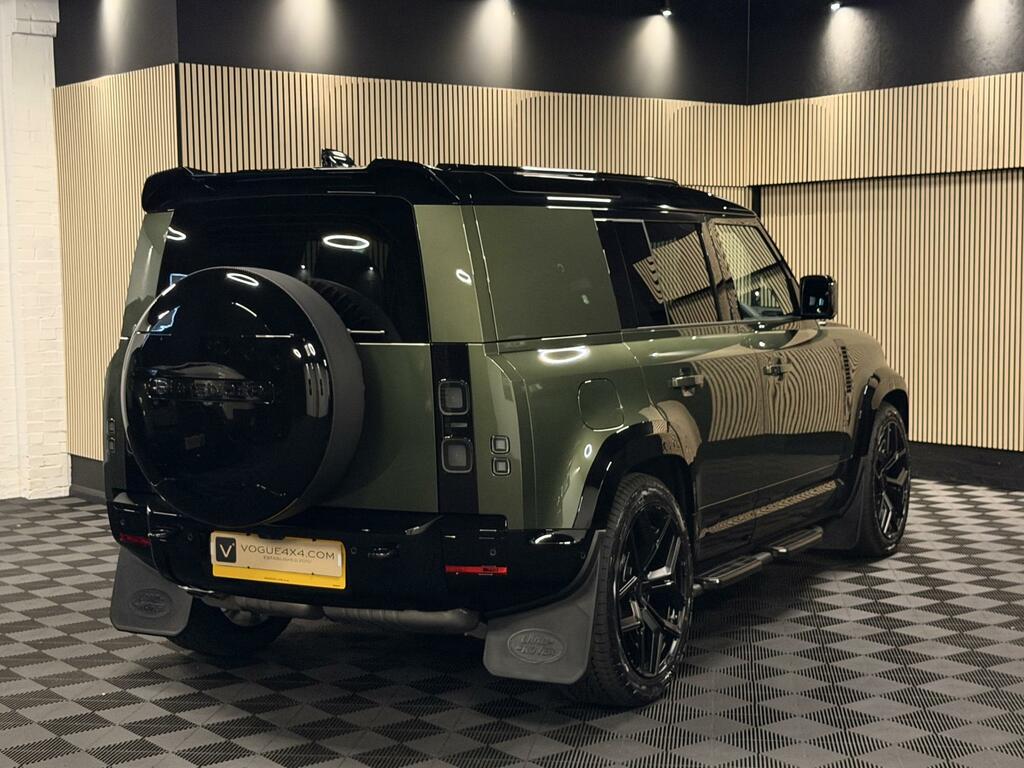 Land Rover Defender 110 X-dynamic Hse Green #2