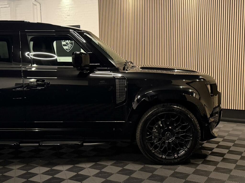 Land Rover Defender 110 X-dynamic Hse Black #6