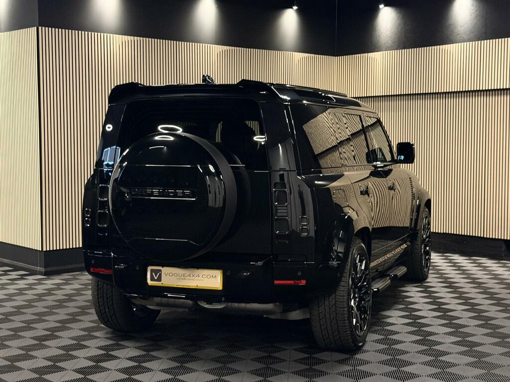 Land Rover Defender 110 X-dynamic Hse Black #5