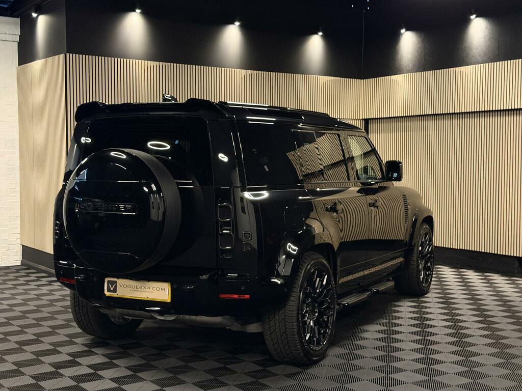 Land Rover Defender 110 X-dynamic Hse Black #2