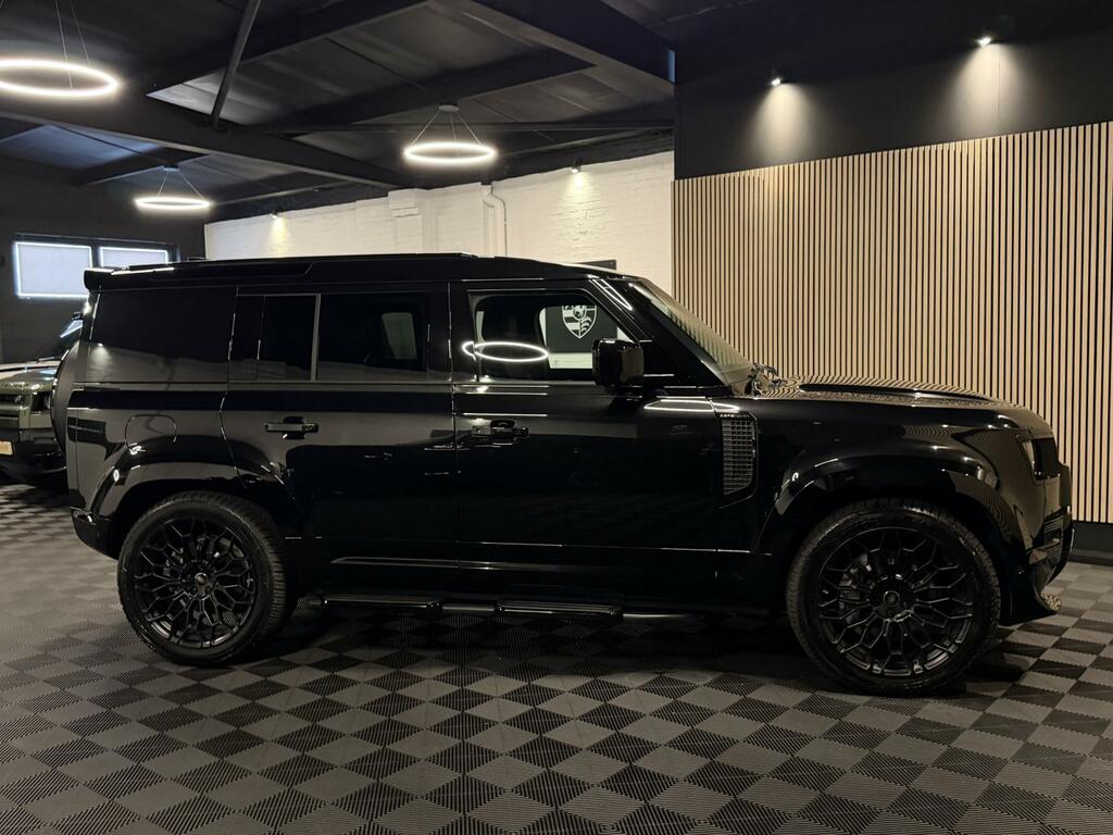 Land Rover Defender 110 X-dynamic Hse Black #4