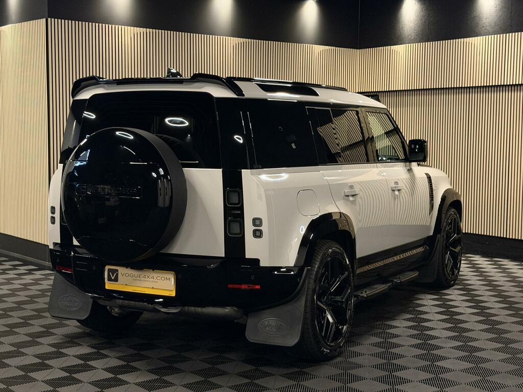 Land Rover Defender 110 S Grey