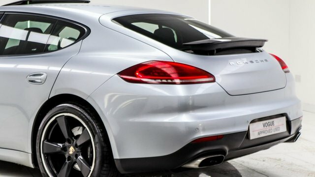 Porsche Panamera 3.0 300 V6 Tiptronic S #21