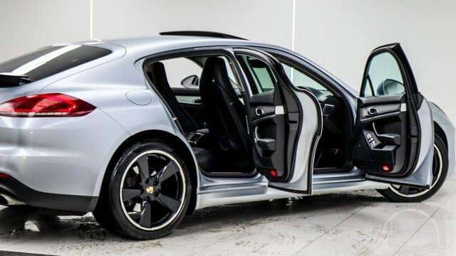 Porsche Panamera 3.0 300 V6 Tiptronic S #33