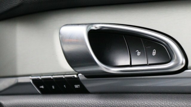 Porsche Panamera 3.0 300 V6 Tiptronic S #37