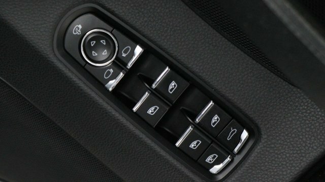 Porsche Panamera 3.0 300 V6 Tiptronic S #38