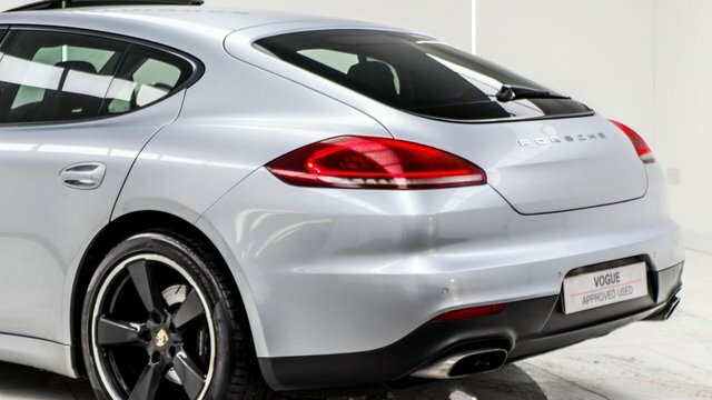 Porsche Panamera 3.0 300 V6 Tiptronic S #22
