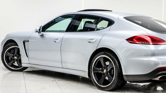 Porsche Panamera 3.0 300 V6 Tiptronic S #23