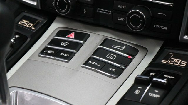 Porsche Panamera 3.0 300 V6 Tiptronic S #70