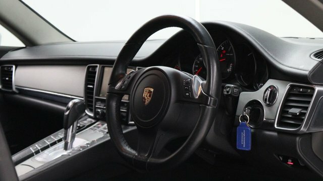 Porsche Panamera 3.0 300 V6 Tiptronic S #43