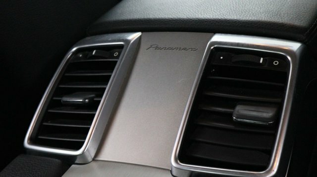 Porsche Panamera 3.0 300 V6 Tiptronic S #52