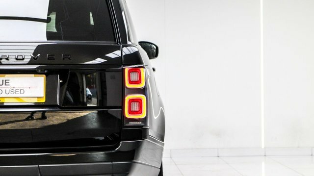Land Rover Range Rover 3.0 D300 Vogue Estate Silver #31